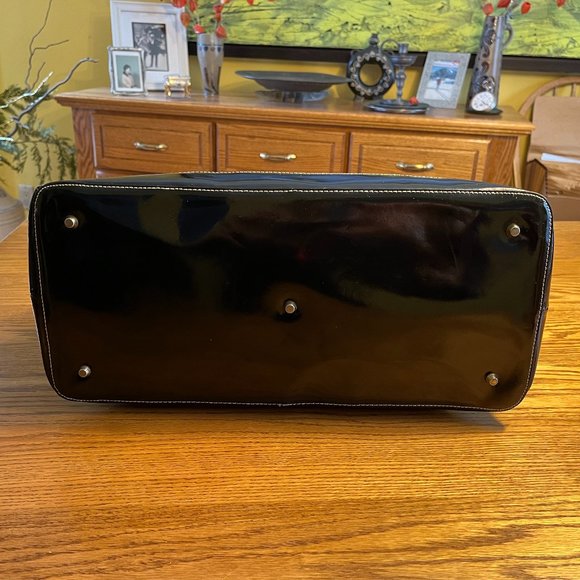 🇮🇹 ARCADIA Large Dome Patent Leather Bag - MADE IN ITALY - Picture 8 of 10